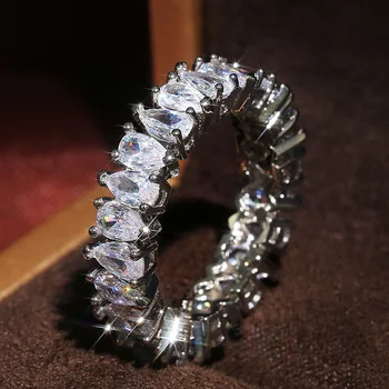 Huitan Nové Trendy Ženy Snubné Prstene Brilantné Kvapka Vody Cubic Zirconia Romantický Promise Ring Štýlový Milujú Šperky Najvyššej Kvality