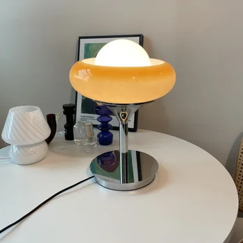 JOYLOVE Nordic Vajcia Koláč Japonský štýl stolná Lampa Retro Krémovo Biele Tienidlo Železa Spodnej Tabuľke Lampa Spálňa Posteli Dekorácie