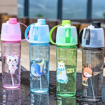 Športová Fľaša na Vodu Spray Deti Chladné Letné Piť Vodu Pohár Prenosné Vonkajšie Cartoon Fľaše Cestovné Príslušenstvo 600 ml