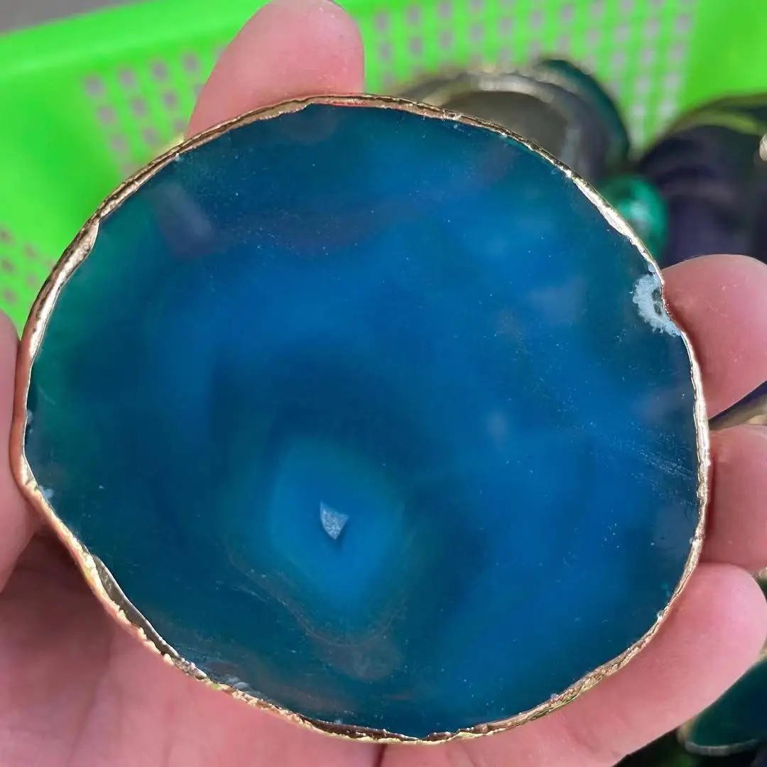 Prírodné achát oblátka izolované tácky krištáľovo modré dosky jadeit achát tácky s pozlátené čipky minerálne dekor Obrázok 1