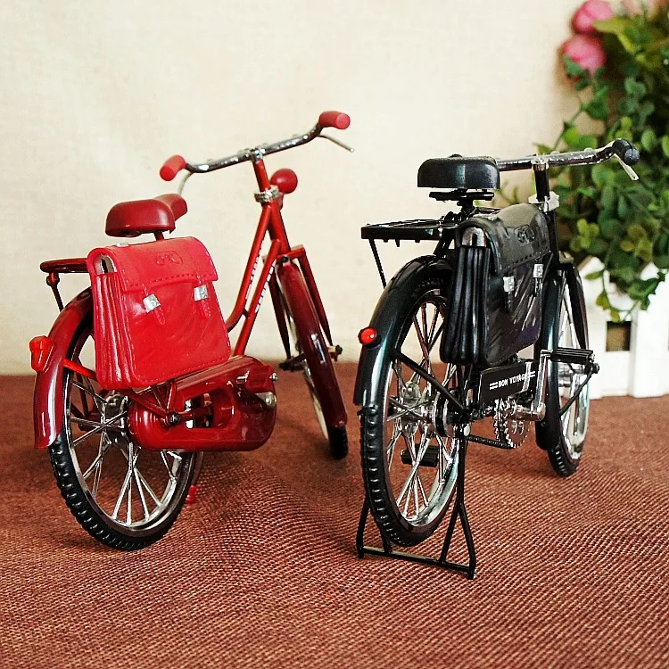 Móda realistickej starý bicykel pánske cyklistické nafukovacie ľahší s kožená taška ,Remeselné darček. Dekoratívne kovové zapaľovačov Obrázok 1