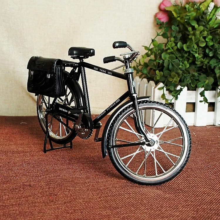 Móda realistickej starý bicykel pánske cyklistické nafukovacie ľahší s kožená taška ,Remeselné darček. Dekoratívne kovové zapaľovačov Obrázok 3