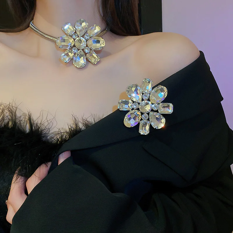 FYUAN Luxusný Veľký Kvet Crystal Choker Náhrdelníky pre Ženy Geometrické Reťazca Náhrdelníky Svadobné Hostiny, Šperky Obrázok 5