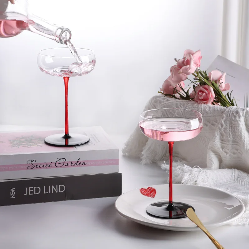 Krištáľové sklo červené a čierne koktailového pohára šampanské fire fire tvorivé osobnosti Martini pohár kombinácia súbor Obrázok 2